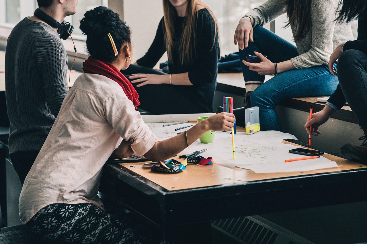 Die 7 besten Anbieter für KI-Strategie-Workshops im Mittelstand 2026